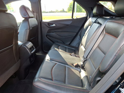 Used 2023 Chevrolet Equinox RS w/ RS Leather Package image 10