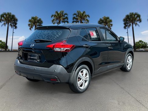 Used 2020 Nissan Kicks S image 5