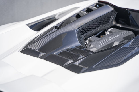 Used 2024 Lamborghini Revuelto image 10