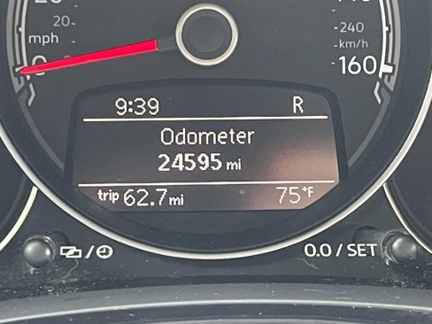 Used 2017 Volkswagen Beetle 1.8T S image 28