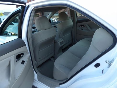 Used 2009 Toyota Camry LE image 11