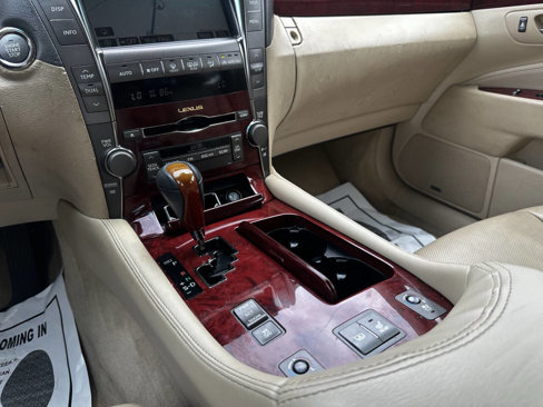 Used 2007 Lexus LS 460 image 32