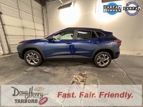 Used 2024 Chevrolet Trax LT w/ Sunroof Package image 5