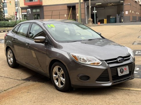 Used 2014 Ford Focus SE image 3