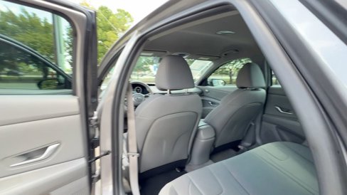 Used 2023 Hyundai Elantra SEL w/ Convenience Package image 38