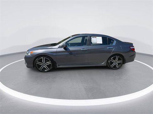 Used 2017 Honda Accord Sport image 5