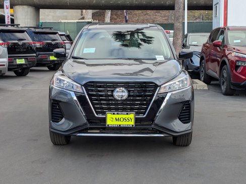 New 2025 Nissan Kicks Play S image 2