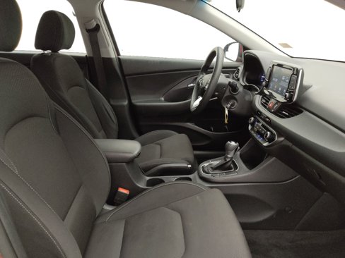 Used 2018 Hyundai Elantra GT image 21
