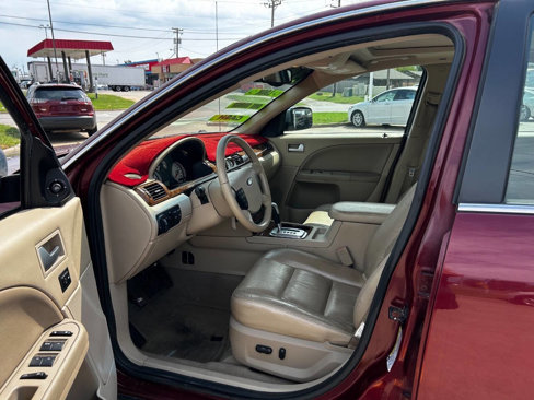 Used 2005 Ford Five Hundred Limited image 10