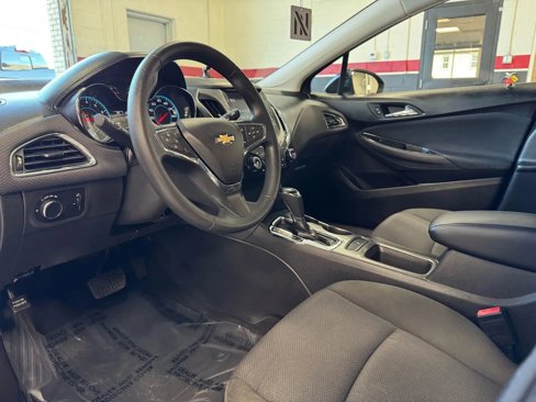 Used 2016 Chevrolet Cruze LT w/ Convenience Package image 18