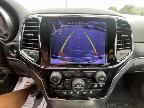 Used 2019 Jeep Grand Cherokee Limited image 8