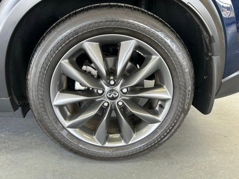 Used 2019 INFINITI QX50 Essential w/ Premium Heat Package image 11