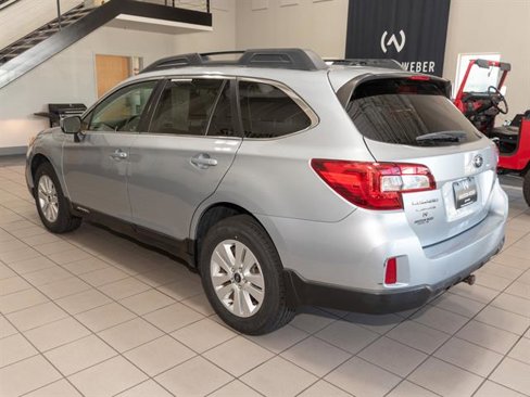 Used 2015 Subaru Outback 2.5i Premium image 14