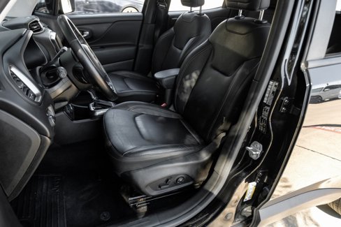 Used 2021 Jeep Renegade Limited w/ Sun & Sound Group image 8