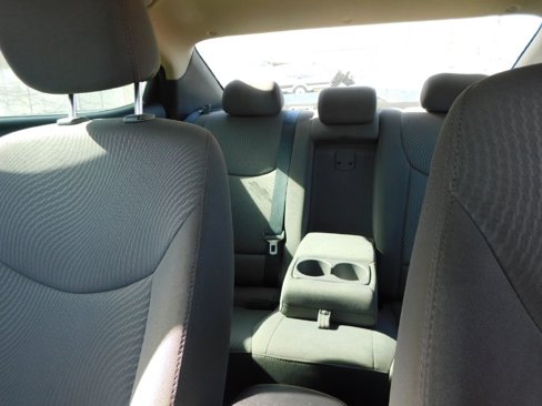 Used 2016 Hyundai Elantra SE image 32