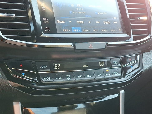 Used 2017 Honda Accord EX-L image 15