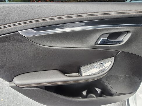 Used 2020 Chevrolet Impala LT image 16