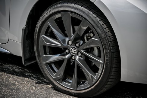 Used 2023 Toyota Corolla SE image 3