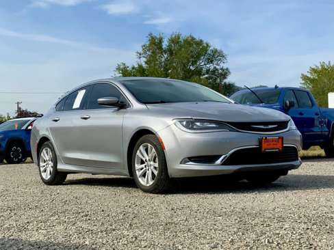 Used 2015 Chrysler 200 Limited w/ Convenience Group image 9