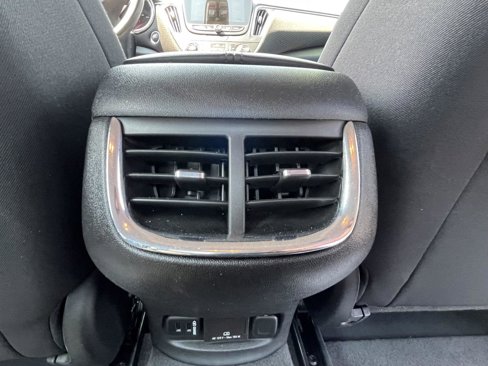 Used 2016 Chevrolet Malibu LT image 15