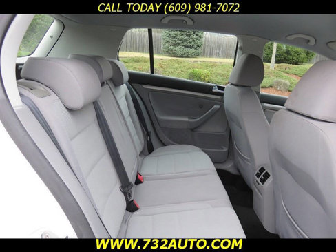 Used 2009 Volkswagen Rabbit S image 28