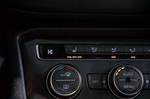 Used 2020 Volkswagen Tiguan SE R-Line image 14