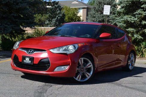 Used 2012 Hyundai Veloster w/ Tech Pkg image 2