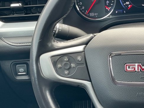 Used 2020 GMC Acadia SLT w/ Driver Alert Package II image 13
