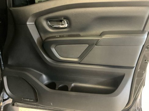 Used 2018 Nissan Titan SL w/ Midnight Edition image 20