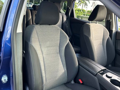 Used 2023 Nissan Rogue SV image 29