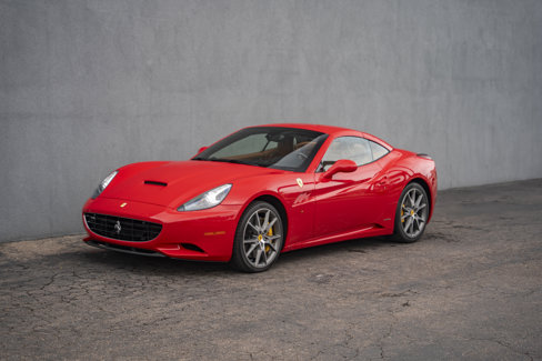 Used 2011 Ferrari California image 12