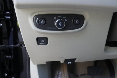 Used 2019 GMC Terrain Denali w/ Advanced Safety Package image 30
