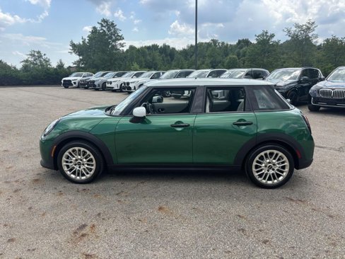 New 2025 MINI Cooper 4-Door Hardtop image 4