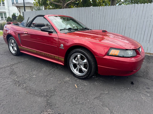 Used 2004 Ford Mustang Deluxe Convertible image 1