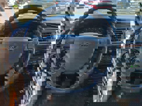Used 2004 Ford Taurus SEL image 21