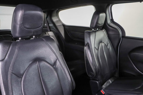 Used 2019 Chrysler Pacifica Touring Plus w/ Advanced Safetytec Group image 29