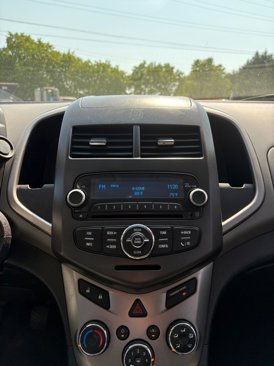 Used 2014 Chevrolet Sonic LT image 18