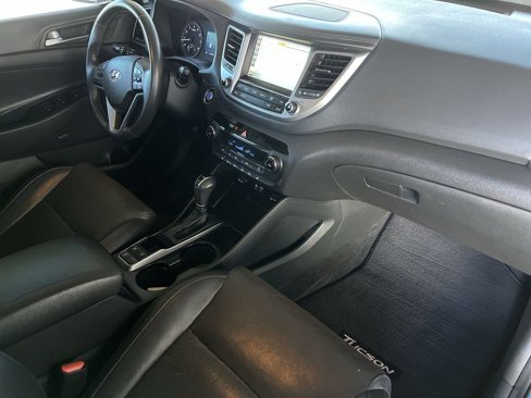 Used 2017 Hyundai Tucson SE Plus w/ Cargo Package image 29