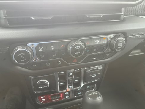 New 2025 Jeep Gladiator Rubicon image 26