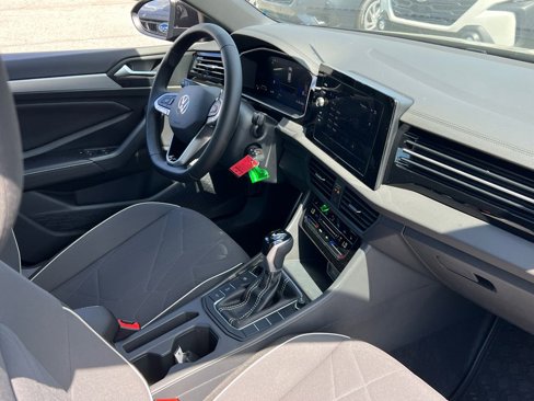 New 2025 Volkswagen Jetta Sport image 9