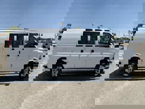 Used 2020 Chevrolet Express 2500 w/ Driver Convenience Package image 8