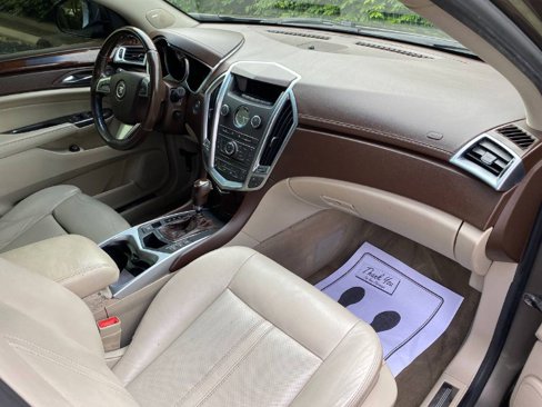 Used 2012 Cadillac SRX Luxury image 8