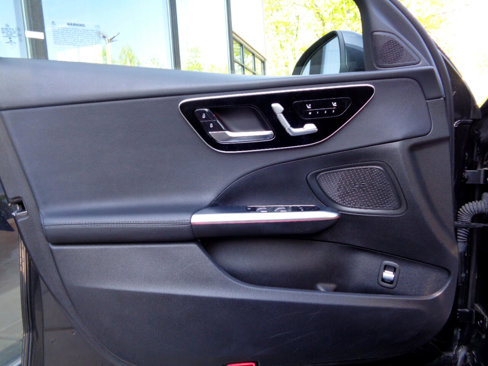 Used 2022 Mercedes-Benz C 300 4MATIC Sedan image 15