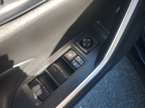 Used 2020 Toyota RAV4 XLE image 11