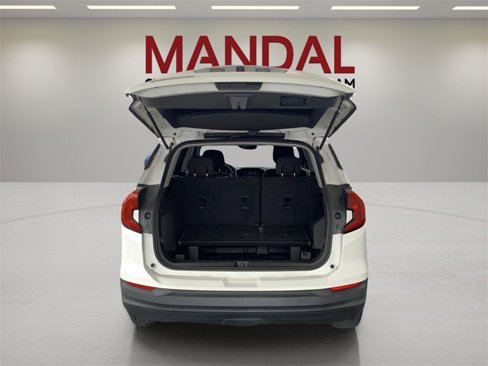 Used 2020 GMC Terrain SLE image 17