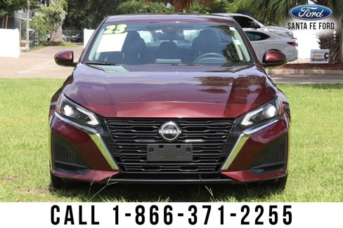 Used 2023 Nissan Altima 2.5 SV image 3