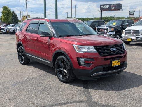 Used 2016 Ford Explorer XLT w/ Equipment Group 202A image 2