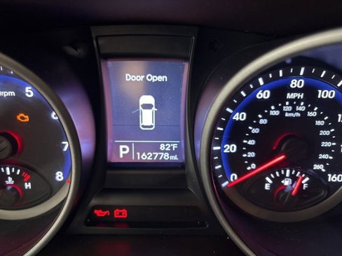 Used 2015 Hyundai Santa Fe GLS image 27