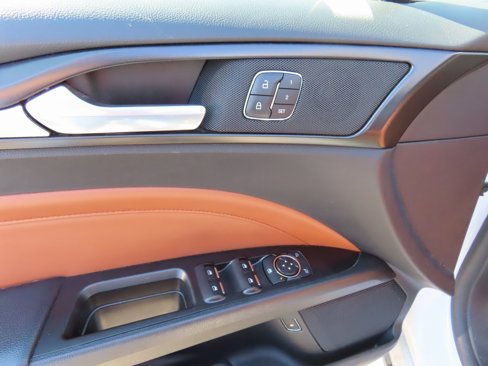 Used 2020 Ford Fusion Energi Titanium image 13