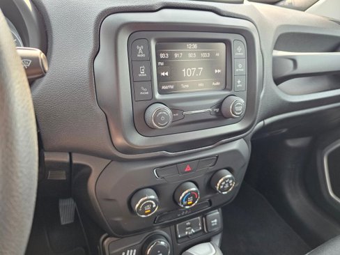 Used 2020 Jeep Renegade Sport w/ Sport Appearance Group image 34